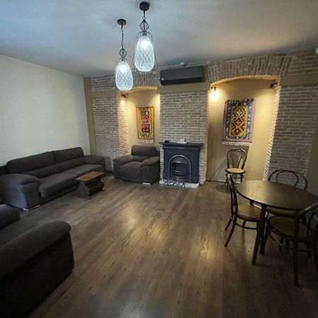 Apartment Tamarioni Tbilisi ภายนอก รูปภาพ
